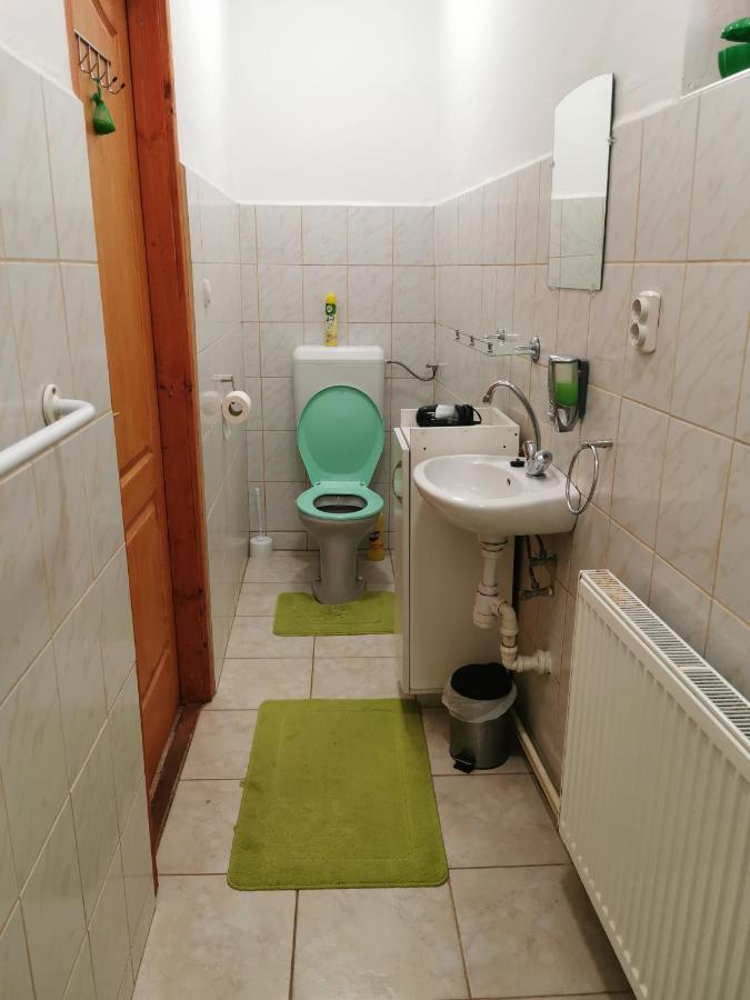 Kis Rigó vendégház Salgotarjan Exterior foto